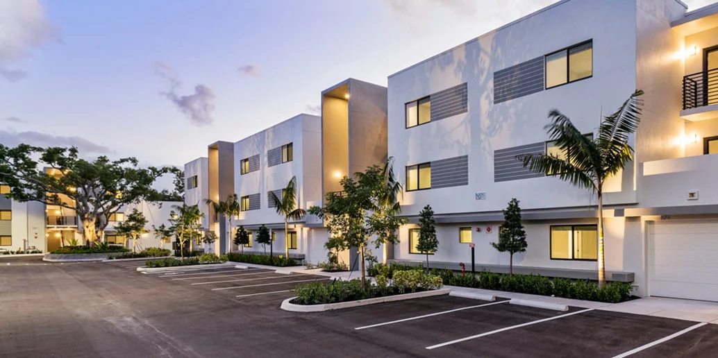 Defined-Com-Lineo-PalmAire