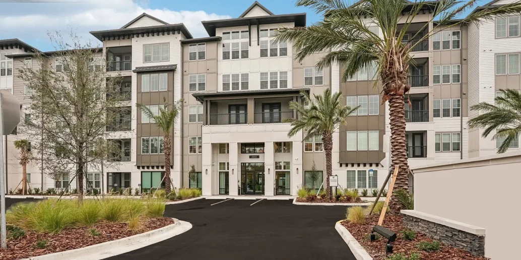 Defined-Com-Mitchell-Broadway